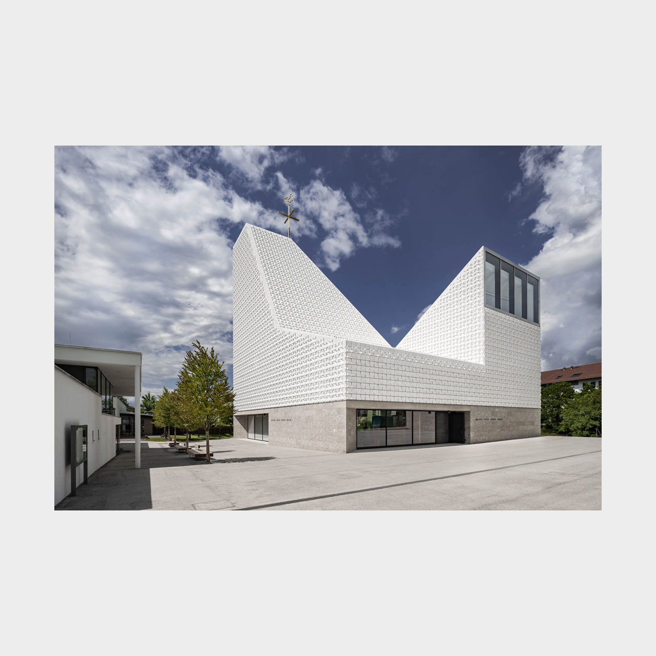 Architekturfotografie Pfarrkirche Seliger Pater Rupert Mayer Poing