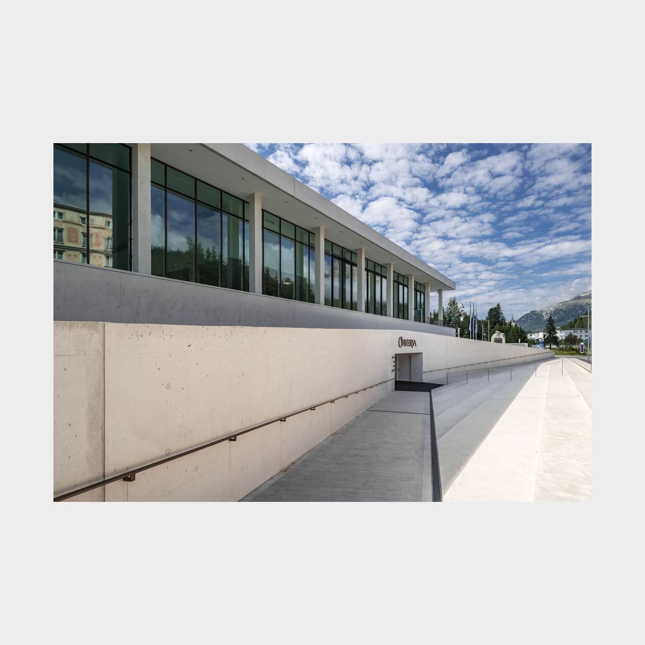 Architekturfotografie Ovaverva Hallenbad Sankt Moritz