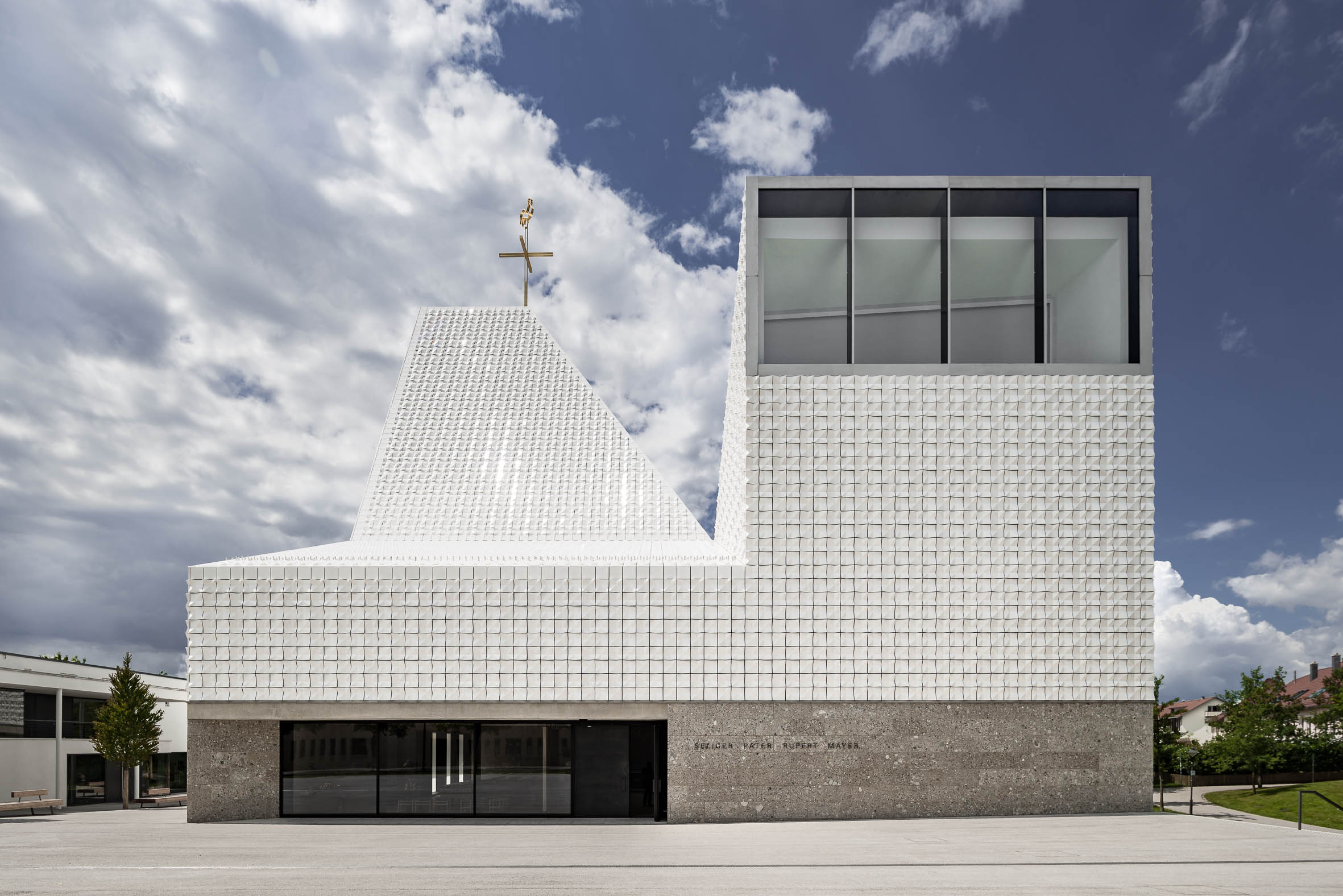 Architekturfotografie Pfarrkirche Seliger Pater Rupert Mayer Poing | Gerd Schaller | BAUWERK PERSPEKTIVEN