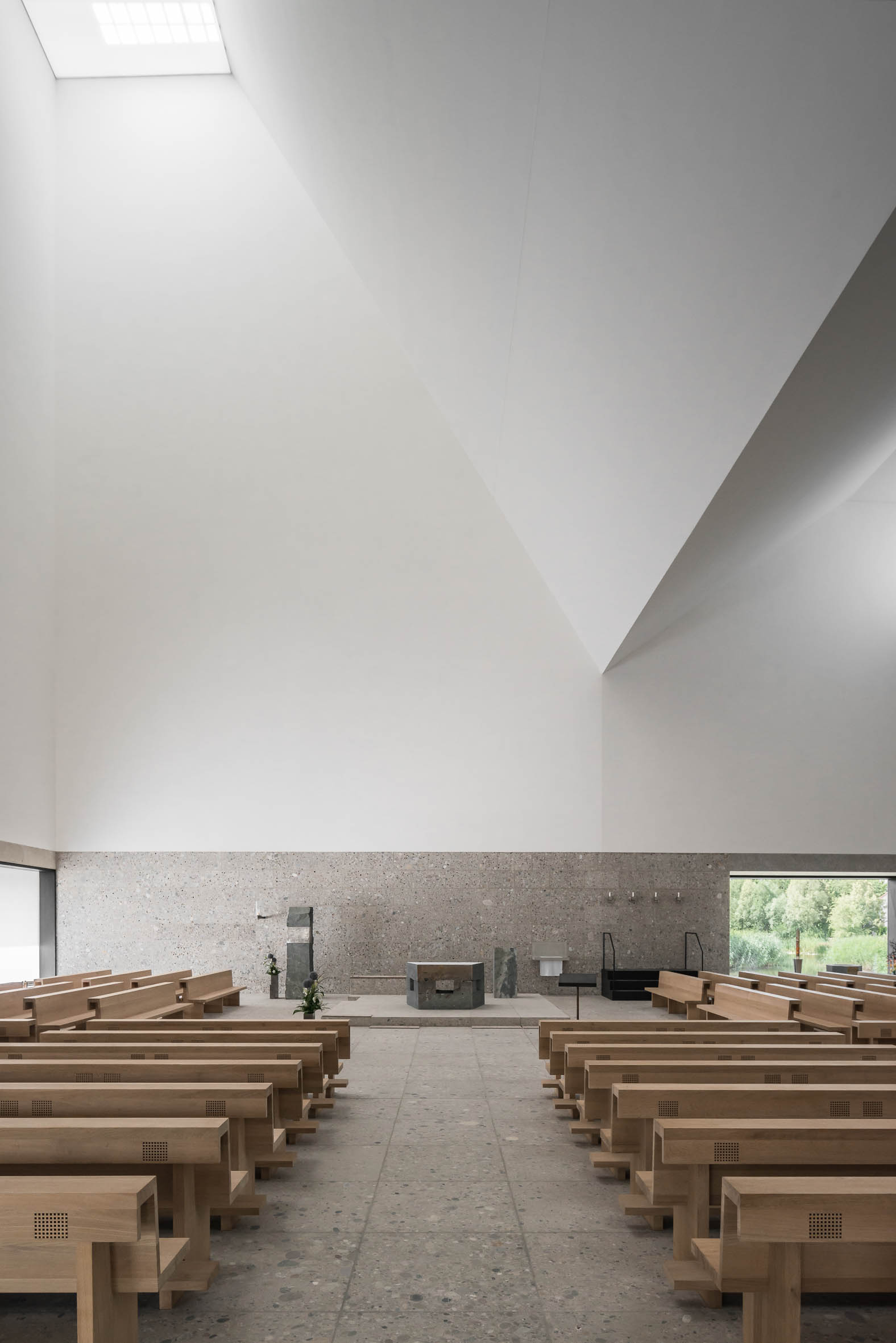 Architekturfotografie Pfarrkirche Seliger Pater Rupert Mayer Poing | Gerd Schaller | BAUWERK PERSPEKTIVEN