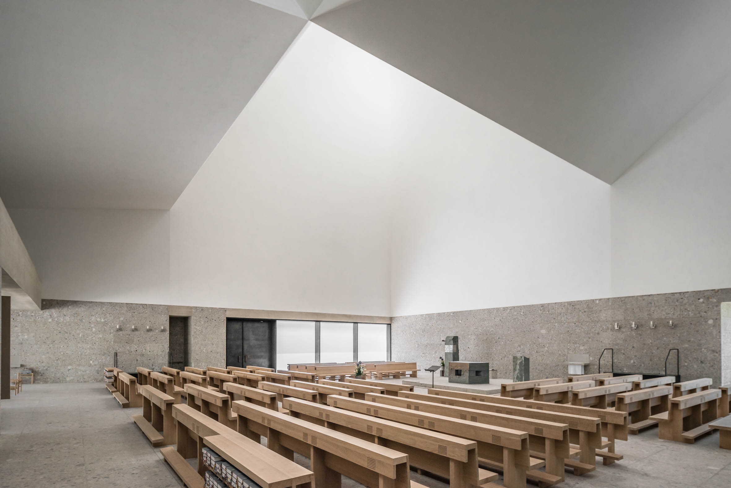 Architekturfotografie Pfarrkirche Seliger Pater Rupert Mayer Poing | Gerd Schaller | BAUWERK PERSPEKTIVEN