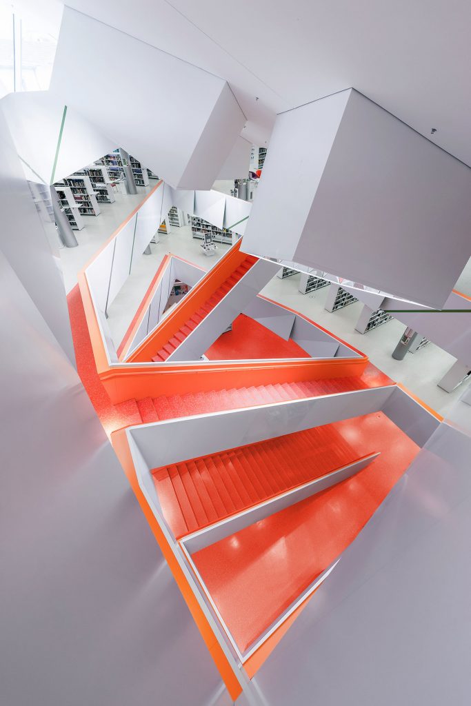 Architekturfotografie Neue Stadtbuecherei Augsburg | Gerd Schaller | BAUWERK PERSPEKTIVEN
