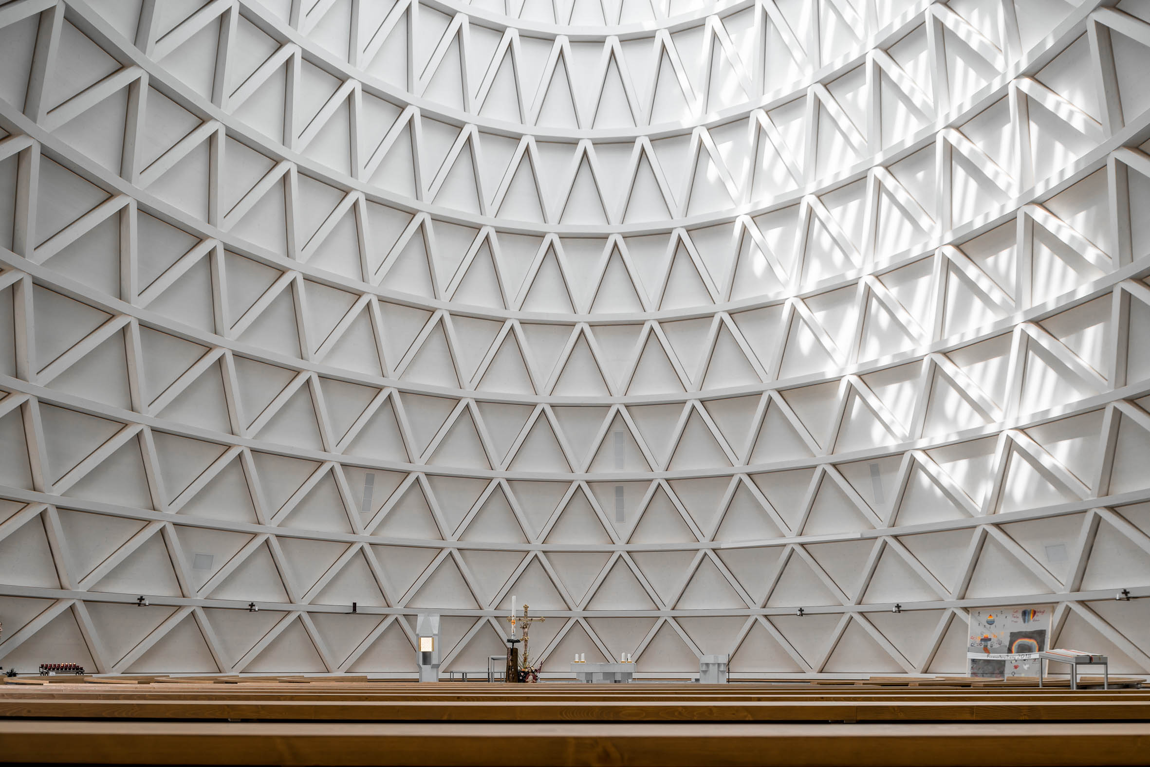 Architekturfotografie St. Josef Kirche Holzkirchen | Gerd Schaller | BAUWERK PERSPEKTIVEN