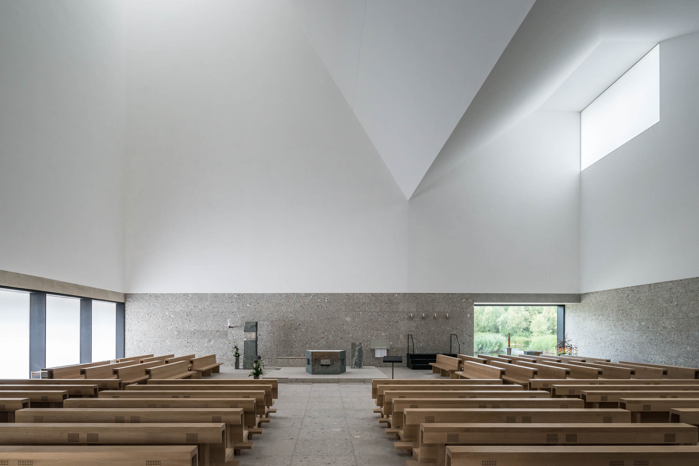Architekturfotografie Pfarrkirche Seliger Pater Rupert Mayer Poing | Gerd Schaller | BAUWERK PERSPEKTIVEN
