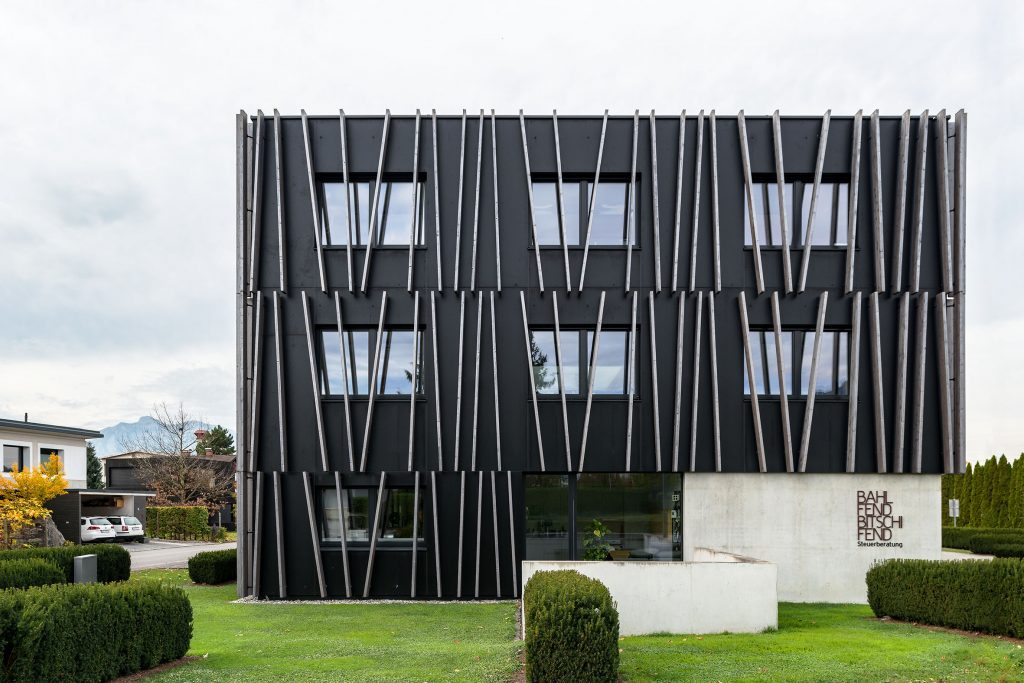 Architekturfotografie Bürogebäude Rankweil | Gerd Schaller | BAUWERK PERSPEKTIVEN