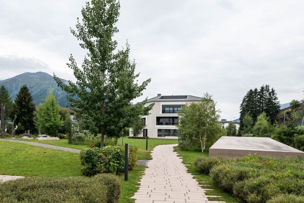 Architekturfotografie Wohnüberbauung Seepromenade Davos | Gerd Schaller | BAUWERK PERSPEKTIVEN
