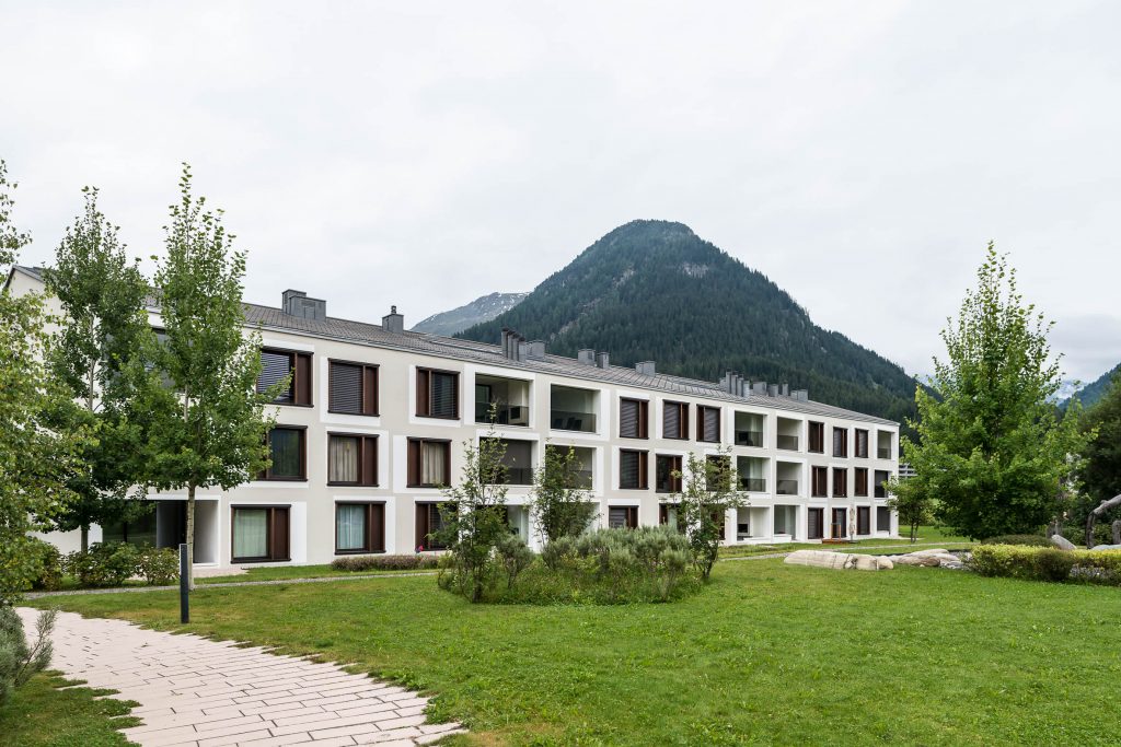 Architekturfotografie Wohnüberbauung Seepromenade Davos | Gerd Schaller | BAUWERK PERSPEKTIVEN