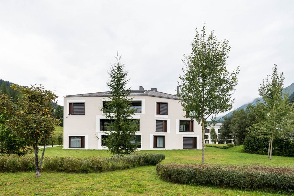 Architekturfotografie Wohnüberbauung Seepromenade Davos | Gerd Schaller | BAUWERK PERSPEKTIVEN