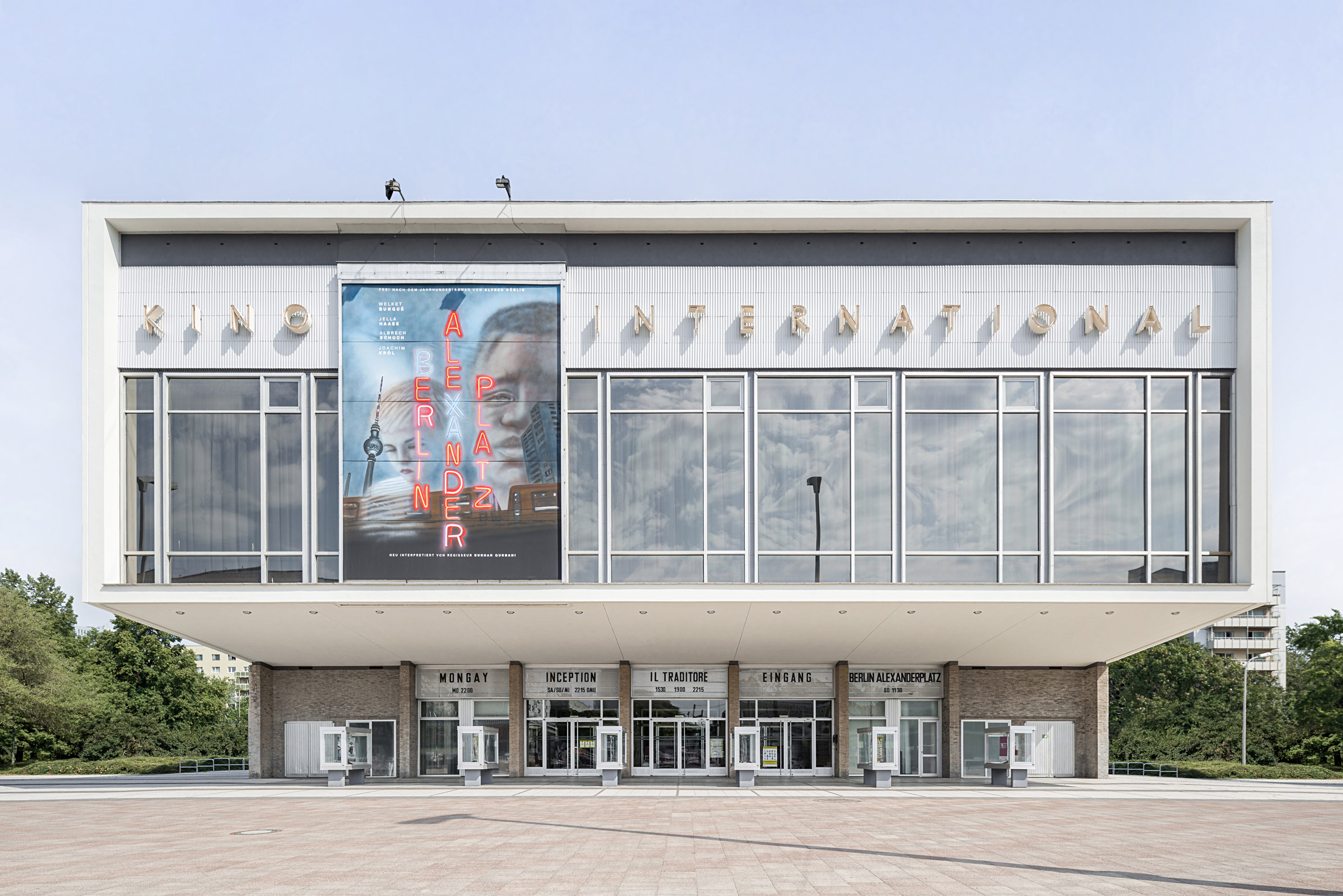 Architekturfotografie Kino International Berlin | Gerd Schaller | BAUWERK PERSPEKTIVEN