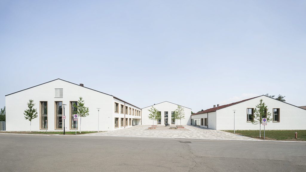 Architekturfotografie Johannes Neuhäusler Schule Röhrmoos Schönbrunn | Gerd Schaller | BAUWERK PERSPEKTIVEN