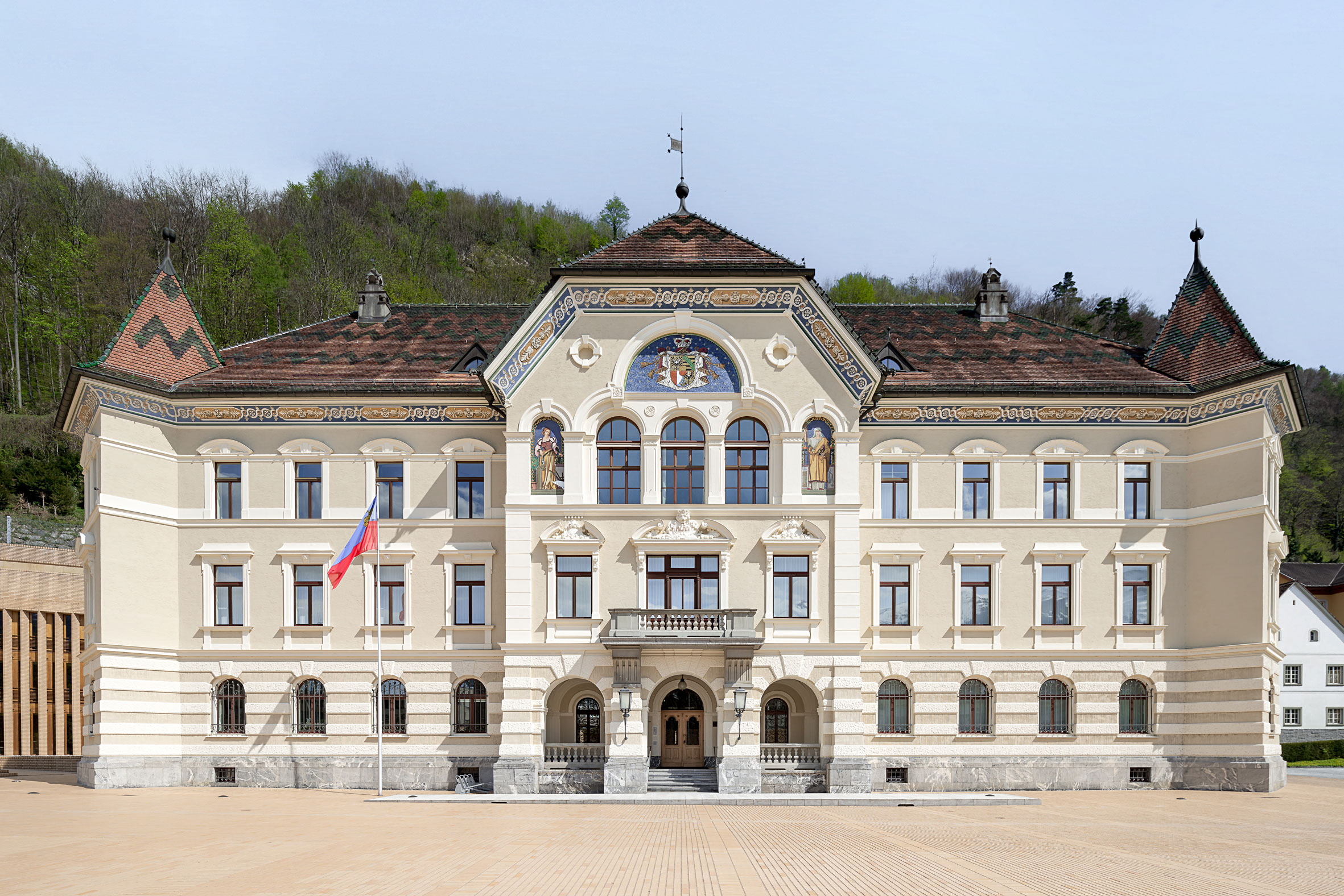 Architekturfotografie Regierungsgebäude Fürstentum Liechtenstein Vaduz | Gerd Schaller | BAUWERK PERSPEKTIVEN
